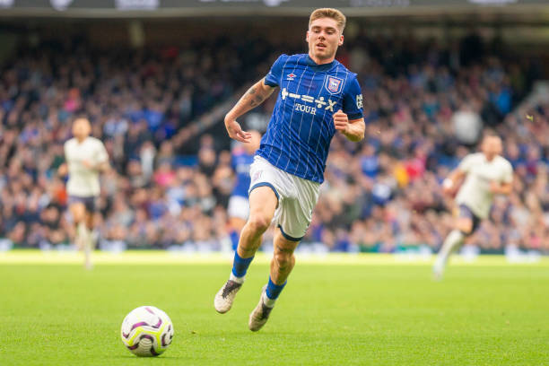 且两次名列 且两次名列